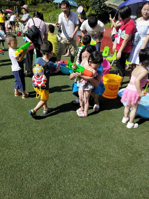 2023小朋友夏天玩的游戏有哪些（夏天小孩可以玩什么）