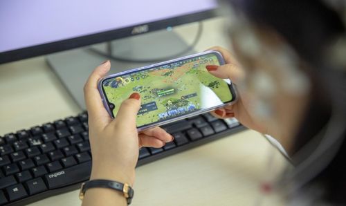现在都玩什么游戏（现在都玩什么网络游戏）