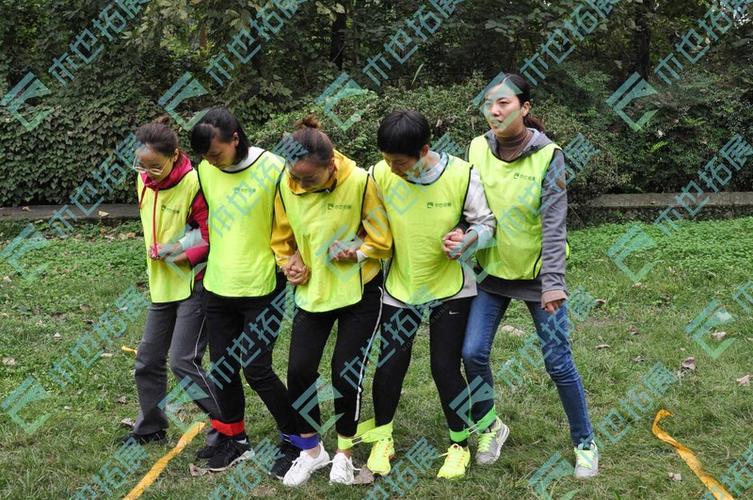 2023三人两足的游戏有哪些（两人三足类游戏）