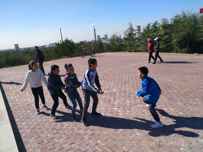 适合二年级小朋友做的游戏（适合二年级小学生做的游戏）