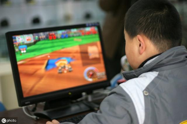 14岁小孩玩什么游戏（14岁孩子玩的游戏）