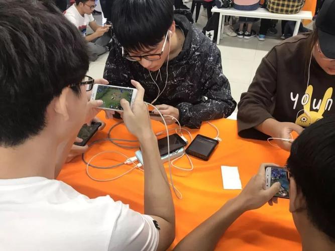 多人玩的的游戏（多人玩的的游戏叫什么）