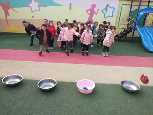 幼儿园有哪些游戏可以玩的（幼儿园有哪些游戏可以玩的）