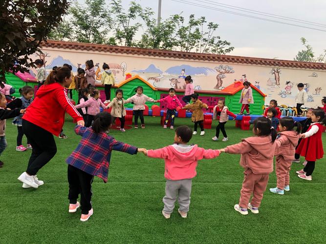 有什么适合幼儿园的游戏（有什么适合幼儿园幼儿玩的游戏）