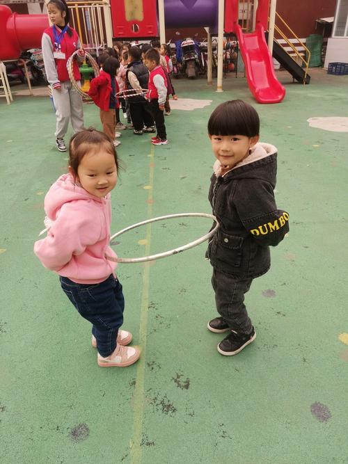 适合两个小孩子玩的游戏（适合两个小孩子玩的小游戏）